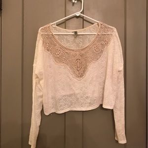 Free People long sleeve lacy crop top size M/L